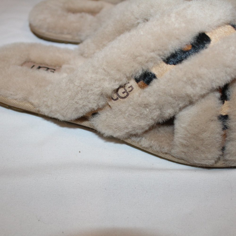 NIB UGG WOMEN'S SHEARLING SCUFFITA SPOTTY TAN SLIPPERS - Picture 5 of 7